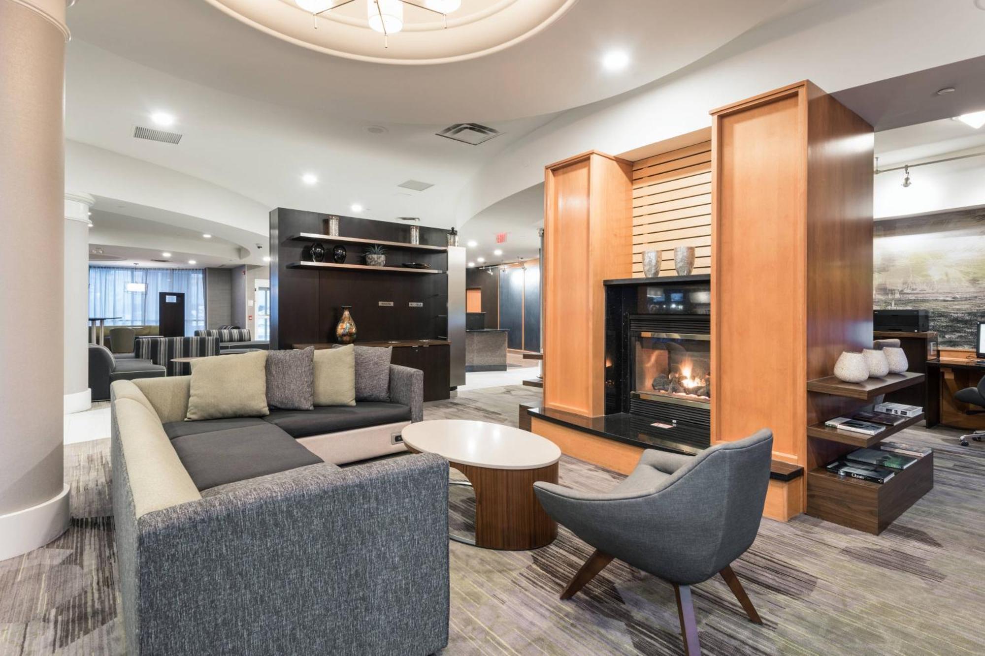 Courtyard By Marriott Toronto Vaughan Exterior foto