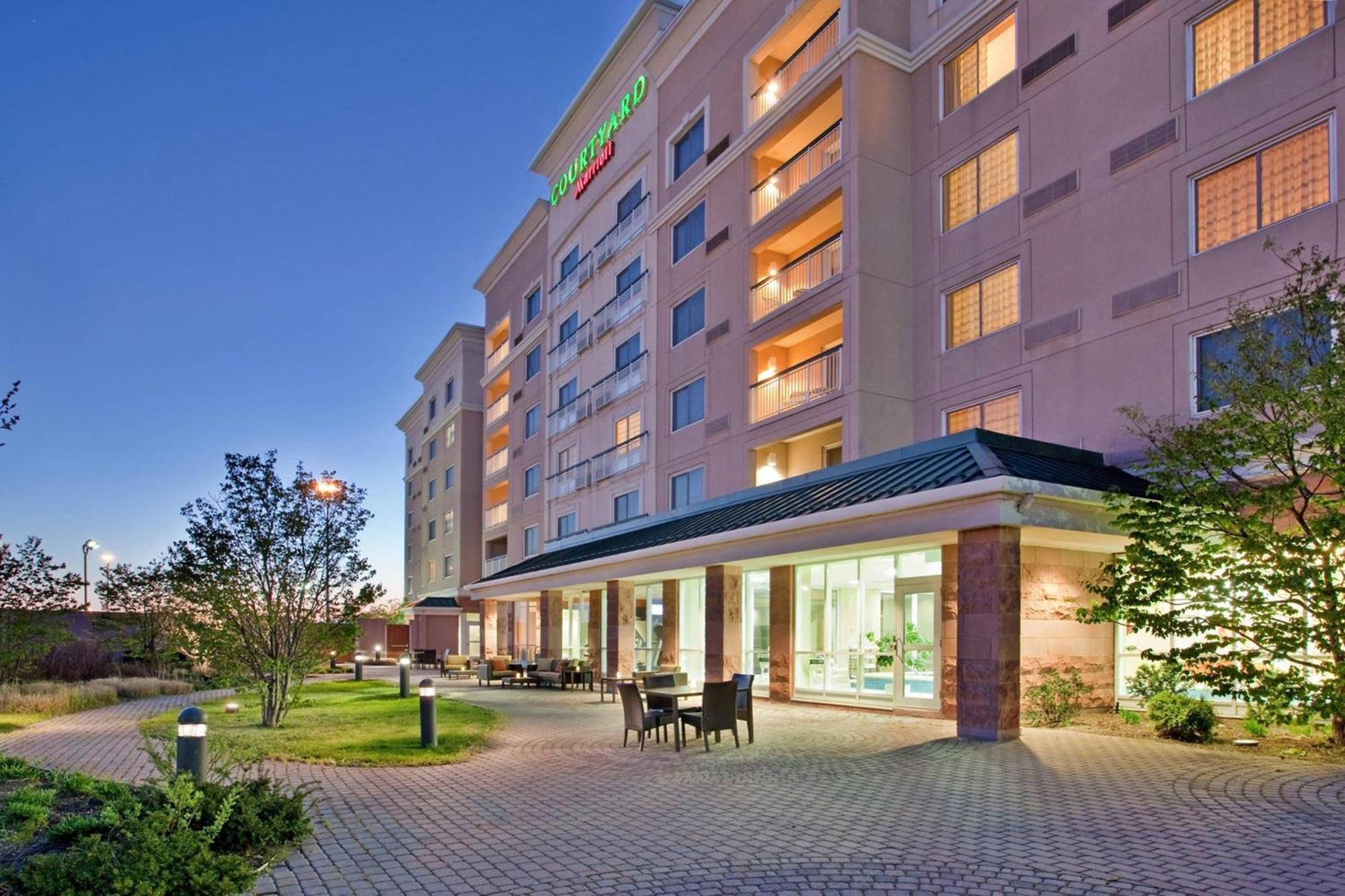 Courtyard By Marriott Toronto Vaughan Exterior foto